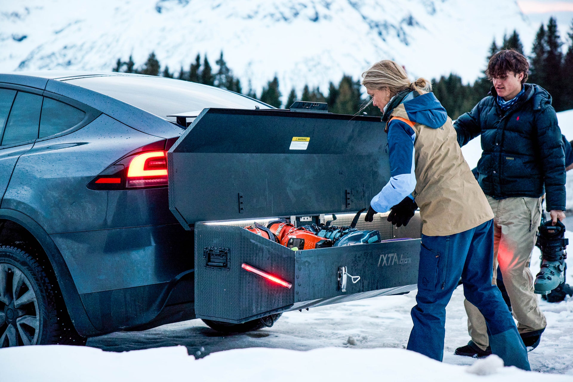 Best storage box for skis and snowboards - IXTAbox